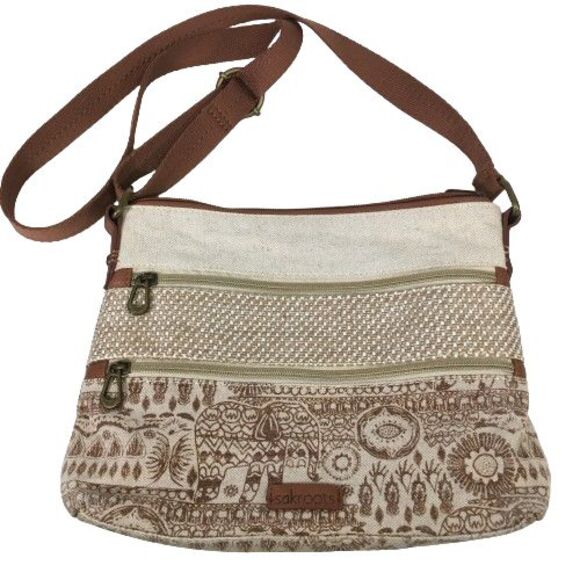 SAKROOTS Artist Circle Basic Crossbody Spirit Desert Elephant Triple Zip Hipster - Picture 1 of 15